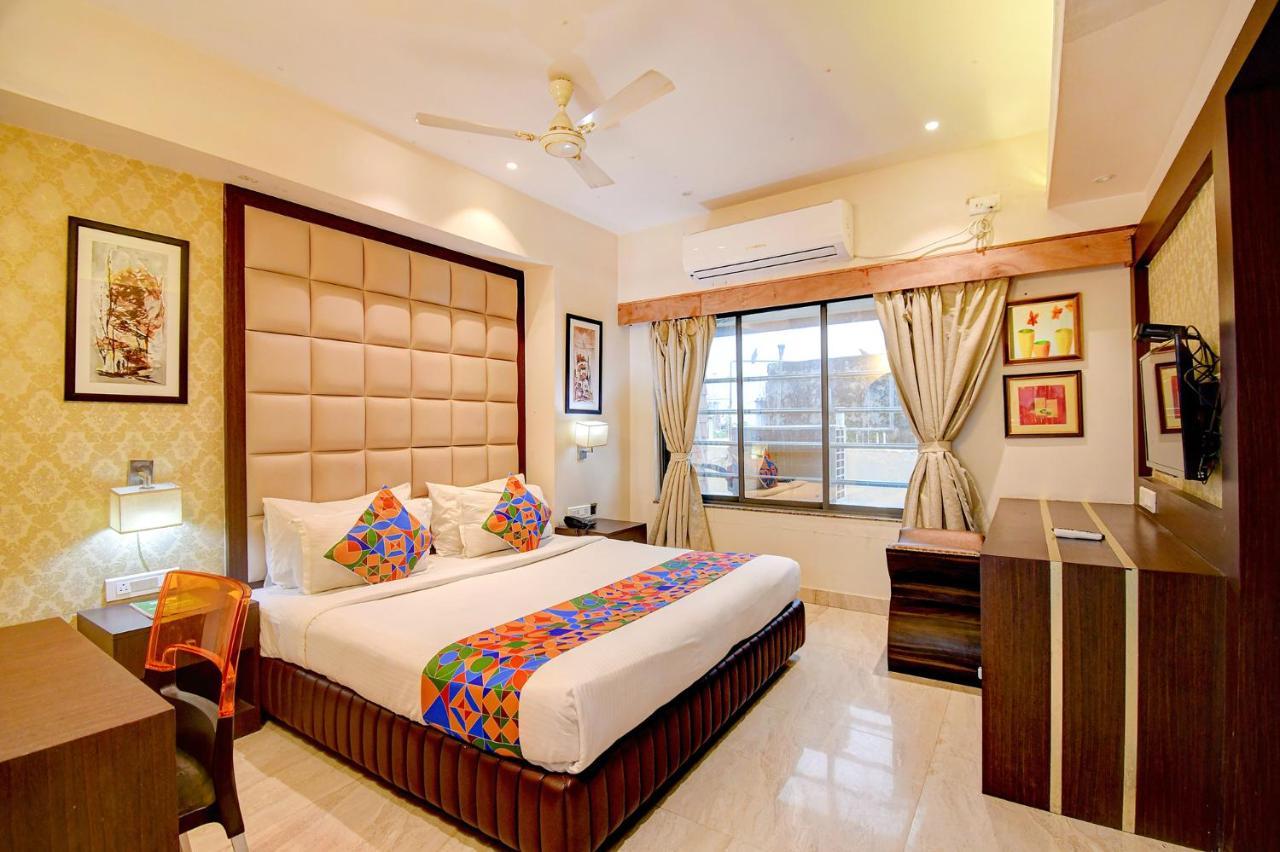 Hotel Radiant Kolkata Bagian luar foto