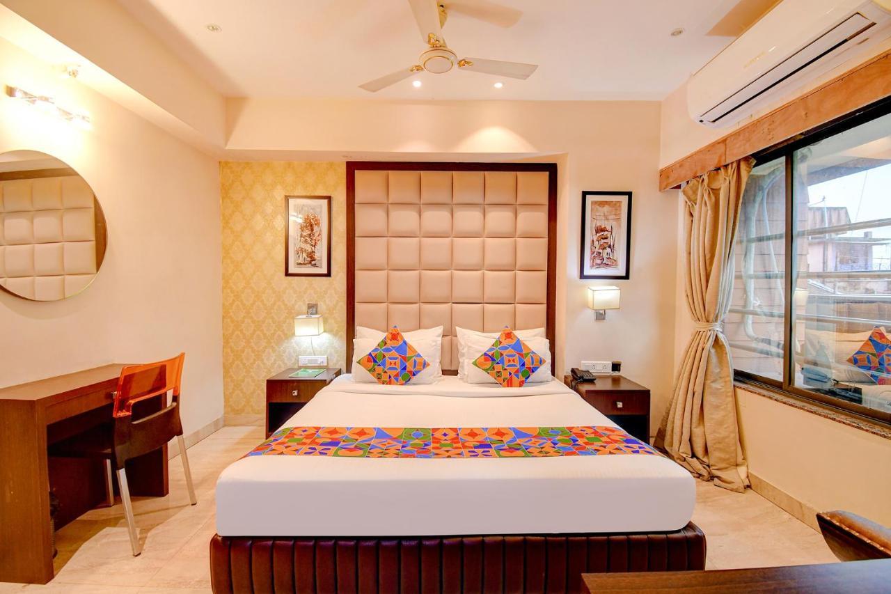 Hotel Radiant Kolkata Bagian luar foto