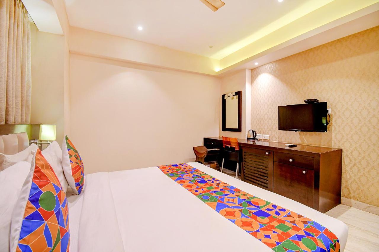 Hotel Radiant Kolkata Bagian luar foto