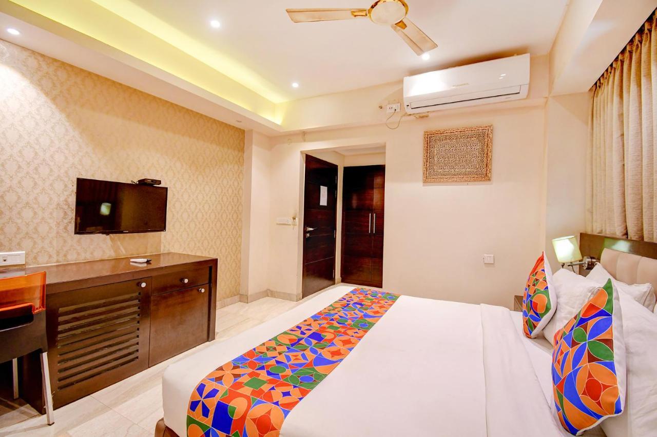 Hotel Radiant Kolkata Bagian luar foto